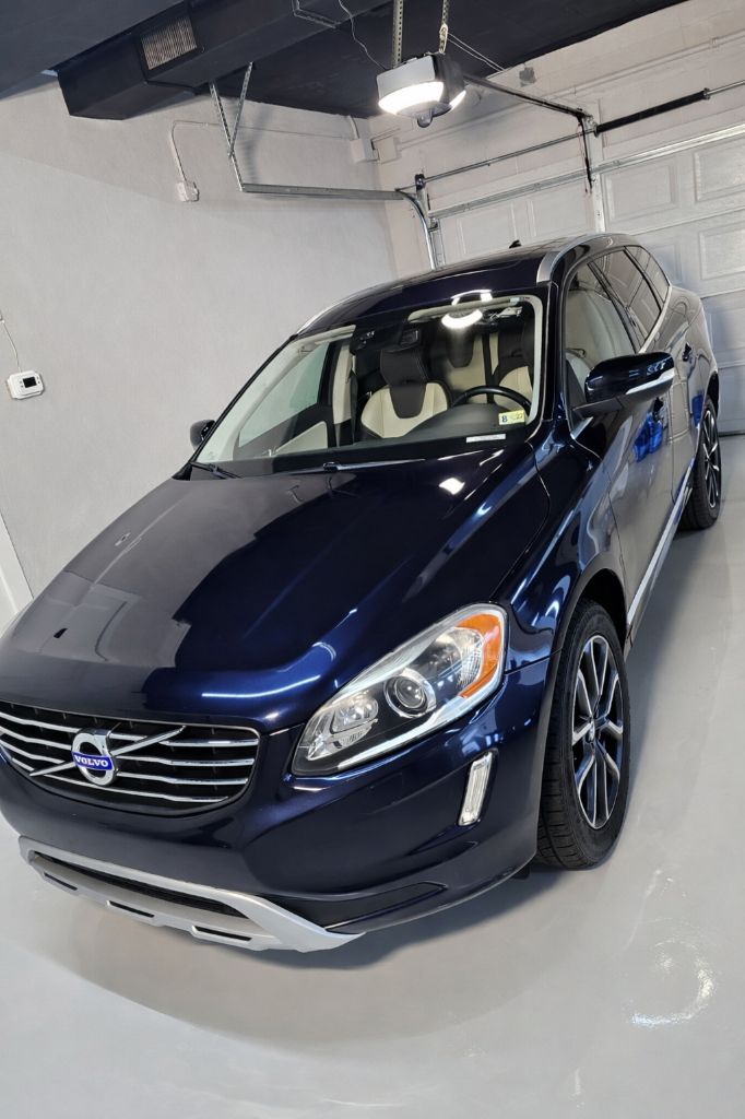 2017 Volvo XC60 T6 AWD Dynamic's photo